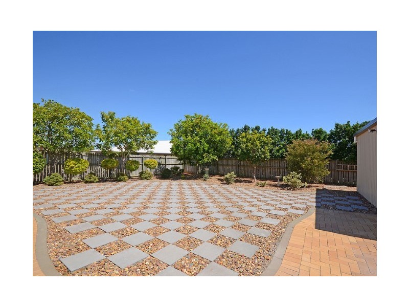 1 Pembridge Circuit, Urraween QLD 4655