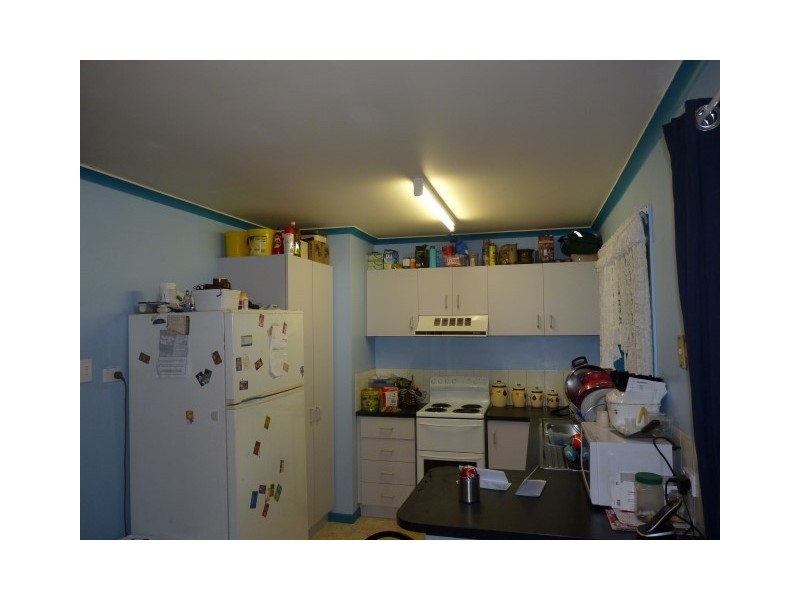 25 William Street, Urangan QLD 4655