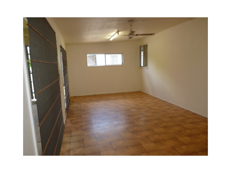 16 Mary Street, Scarness QLD 4655