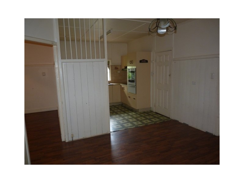 16 Mary Street, Scarness QLD 4655