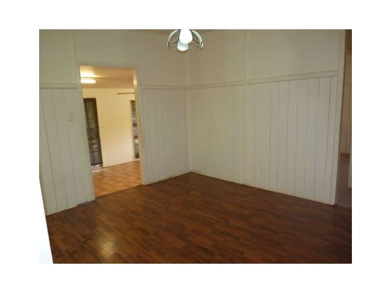 16 Mary Street, Scarness QLD 4655