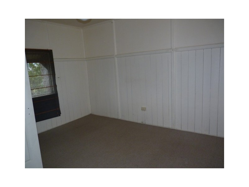 16 Mary Street, Scarness QLD 4655