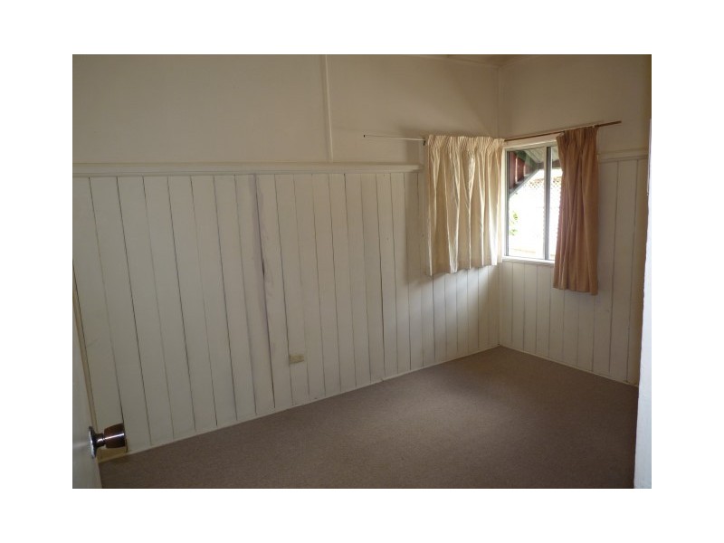 16 Mary Street, Scarness QLD 4655