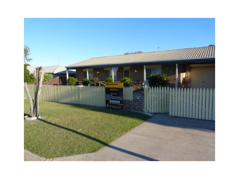45 Moolyyir Street, Urangan QLD 4655