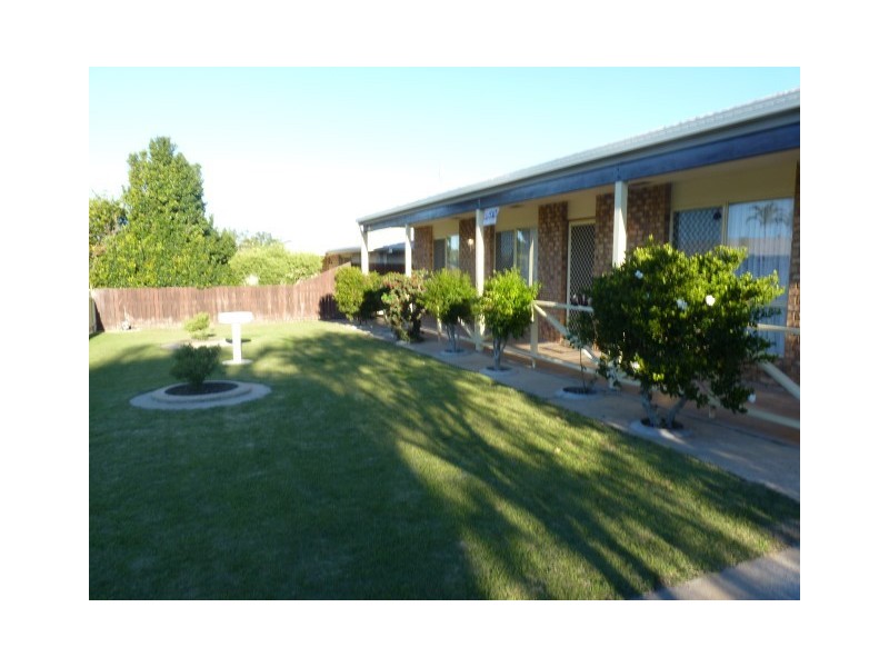 45 Moolyyir Street, Urangan QLD 4655