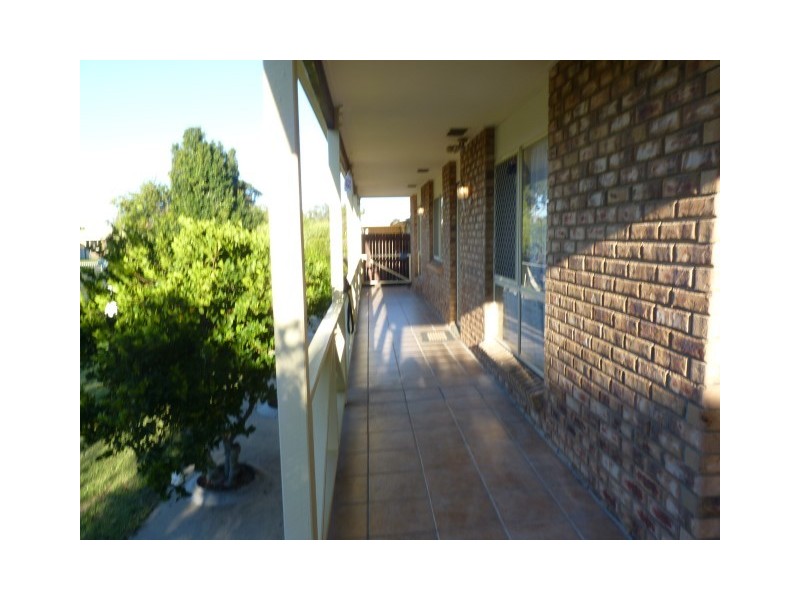 45 Moolyyir Street, Urangan QLD 4655