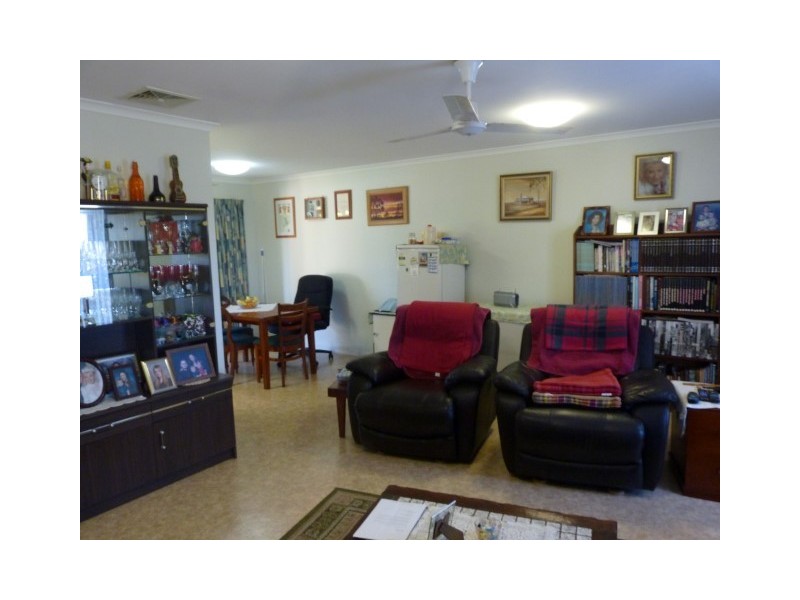 45 Moolyyir Street, Urangan QLD 4655
