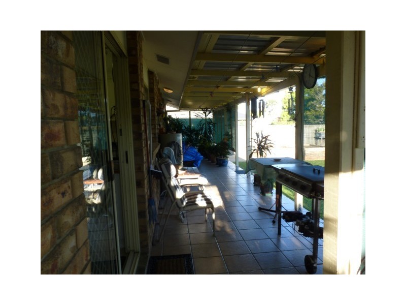 45 Moolyyir Street, Urangan QLD 4655
