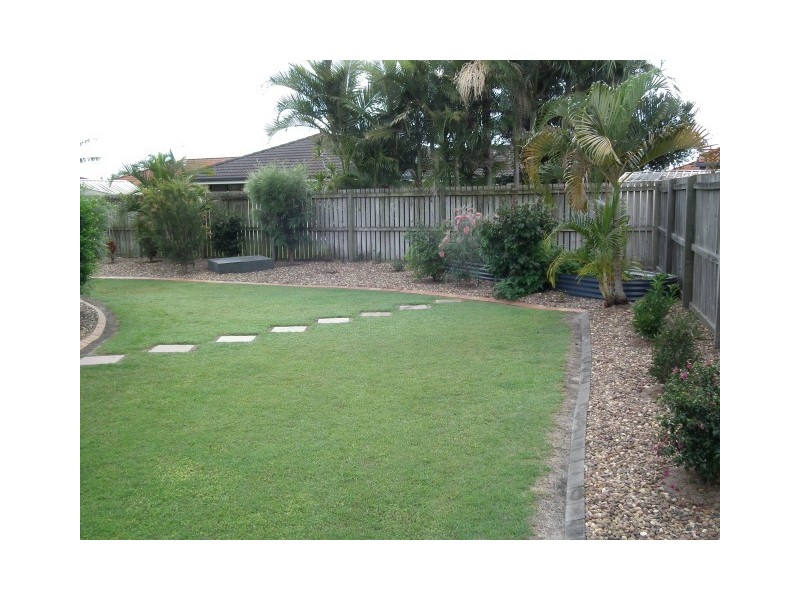 15 Elliot Court, Eli Waters QLD 4655