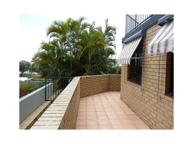 1/242 Esplanade, Pialba QLD 4655