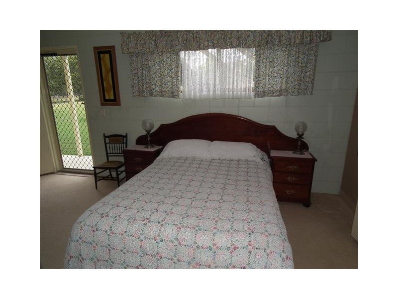 25 Barnett Road, Takura QLD 4655