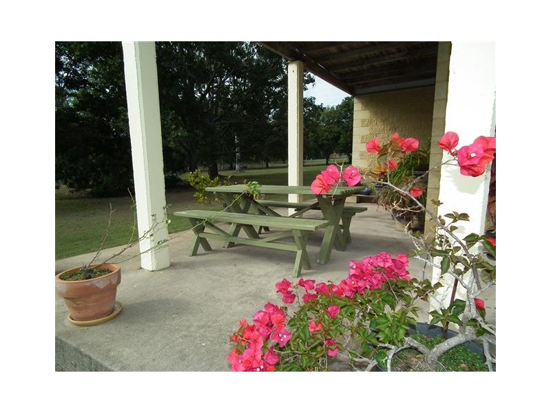25 Barnett Road, Takura QLD 4655