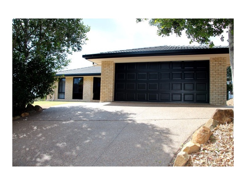 12 Mac Stocks Drive, Dundowran Beach QLD 4655