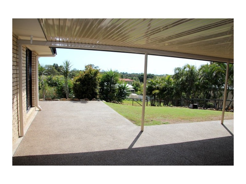 12 Mac Stocks Drive, Dundowran Beach QLD 4655