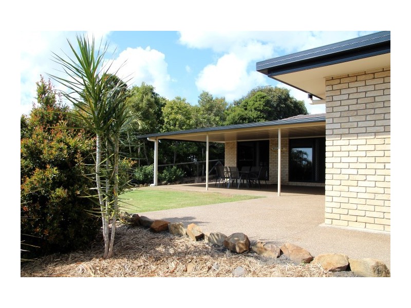 12 Mac Stocks Drive, Dundowran Beach QLD 4655