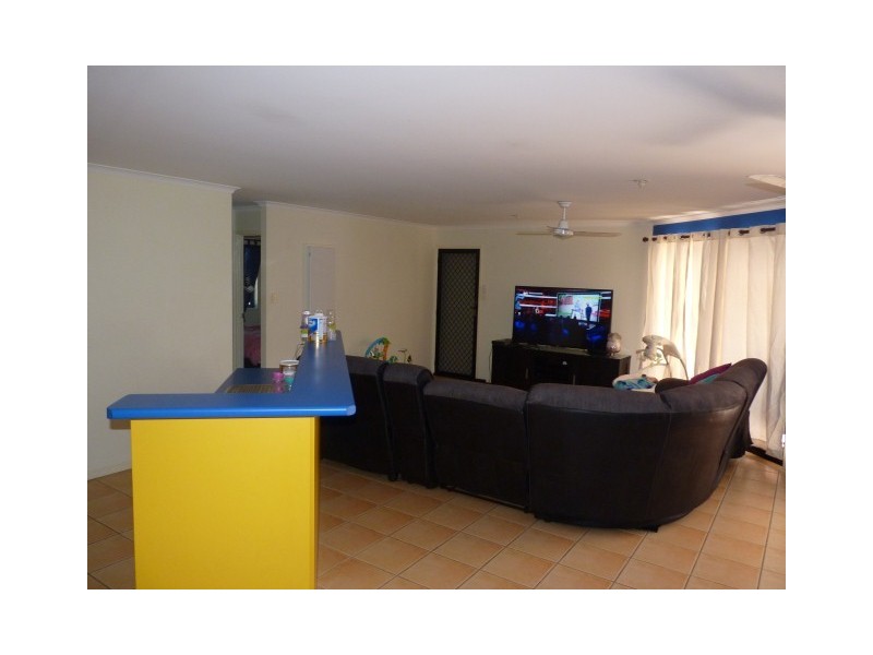 2 Woralie Way, Urraween QLD 4655