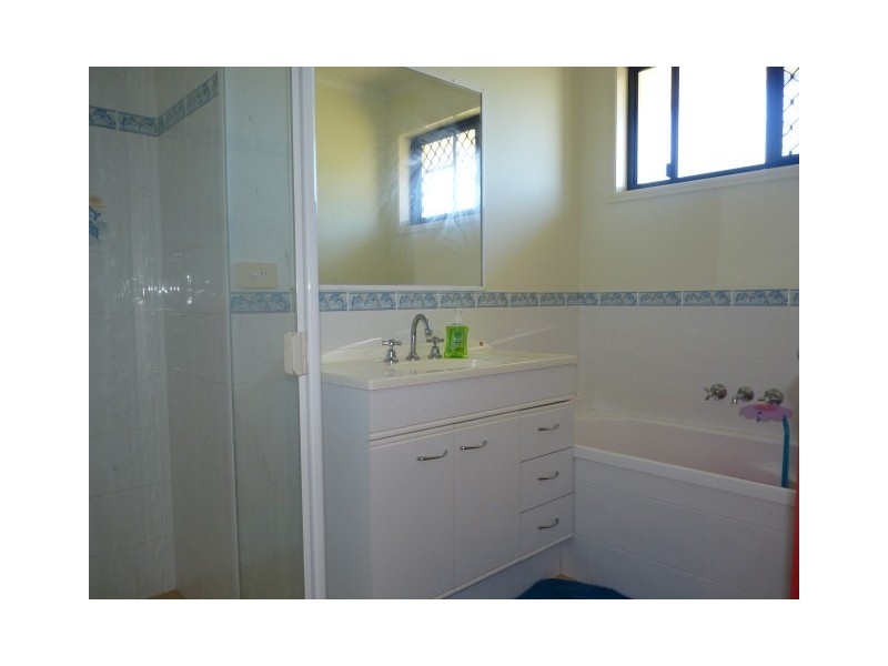 2 Woralie Way, Urraween QLD 4655
