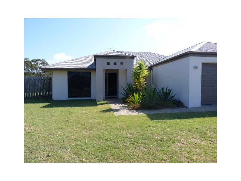 30 Spinnaker Drive, Point Vernon QLD 4655