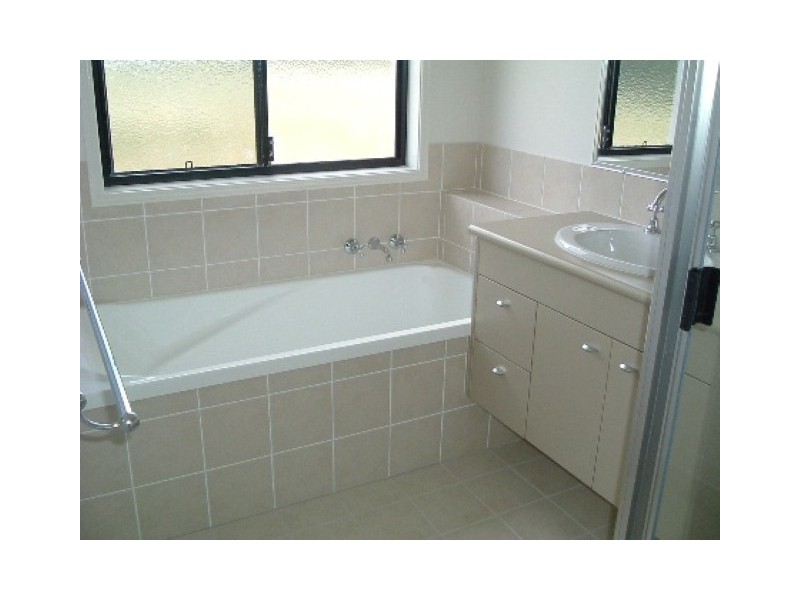 30 Spinnaker Drive, Point Vernon QLD 4655