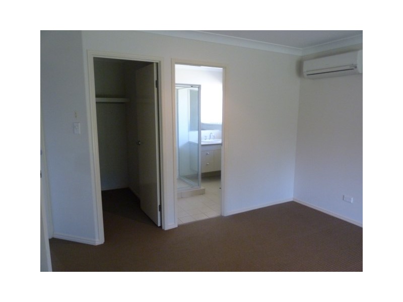 30 Spinnaker Drive, Point Vernon QLD 4655