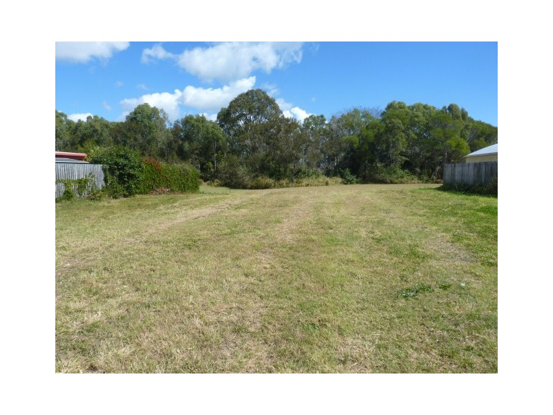 23 Oceanview Street, Point Vernon QLD 4655