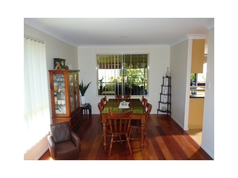 5 Figbird Close, Eli Waters QLD 4655