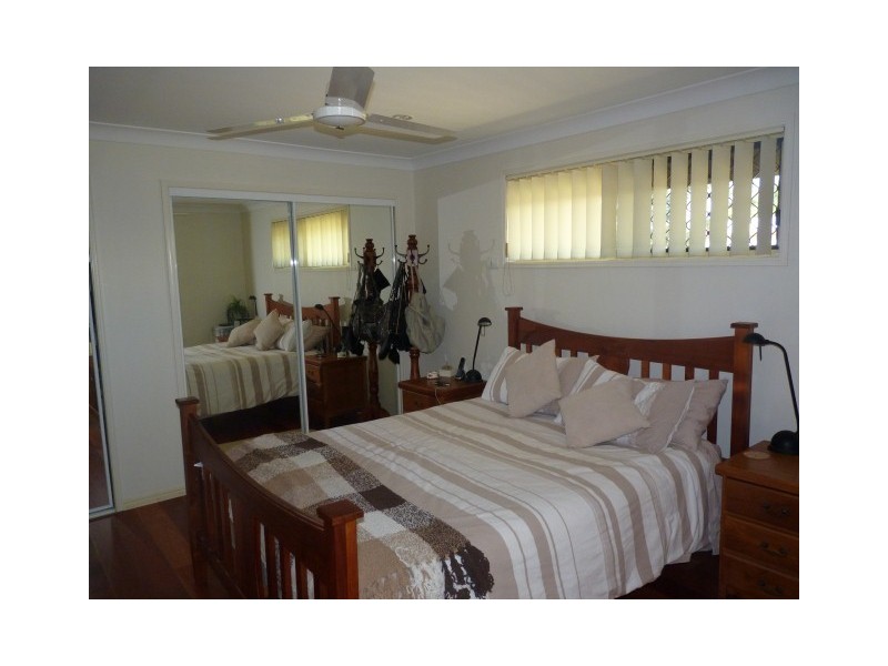 5 Figbird Close, Eli Waters QLD 4655
