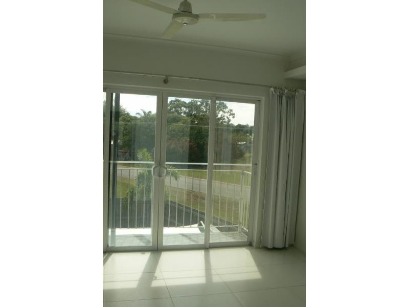 1/13-19 Hythe Street, Pialba QLD 4655