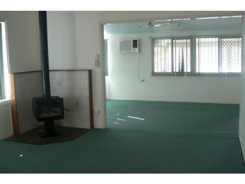 25 Zephyr Street, Scarness QLD 4655