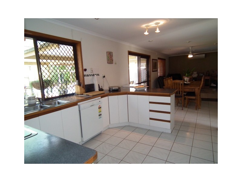 15 Southerden Street, Torquay QLD 4655