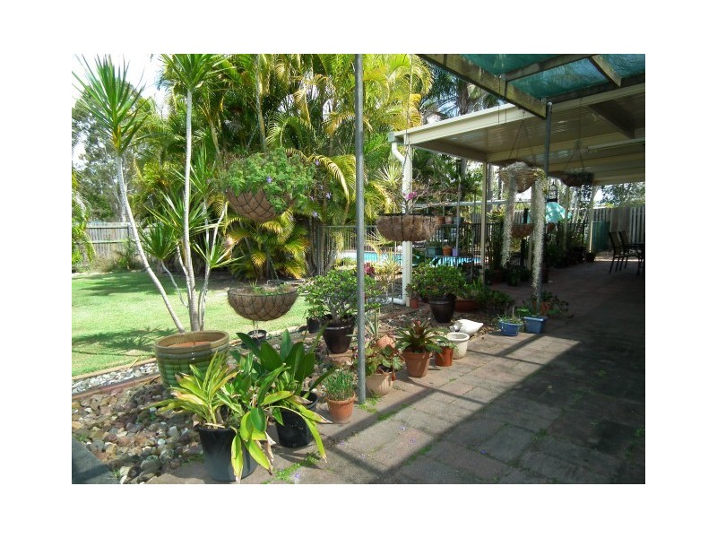 15 Southerden Street, Torquay QLD 4655