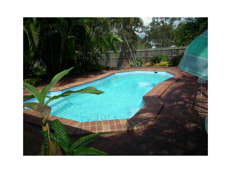 15 Southerden Street, Torquay QLD 4655