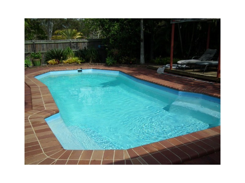 15 Southerden Street, Torquay QLD 4655