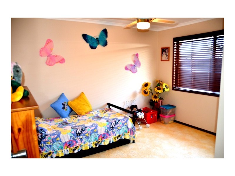 2 Sandalan Way, Urangan QLD 4655