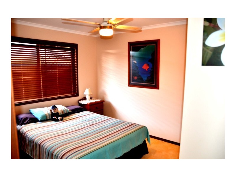 2 Sandalan Way, Urangan QLD 4655