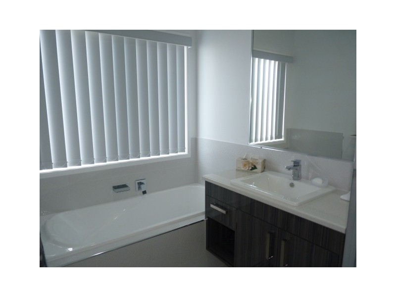 56 Royal Drive, Kawungan QLD 4655
