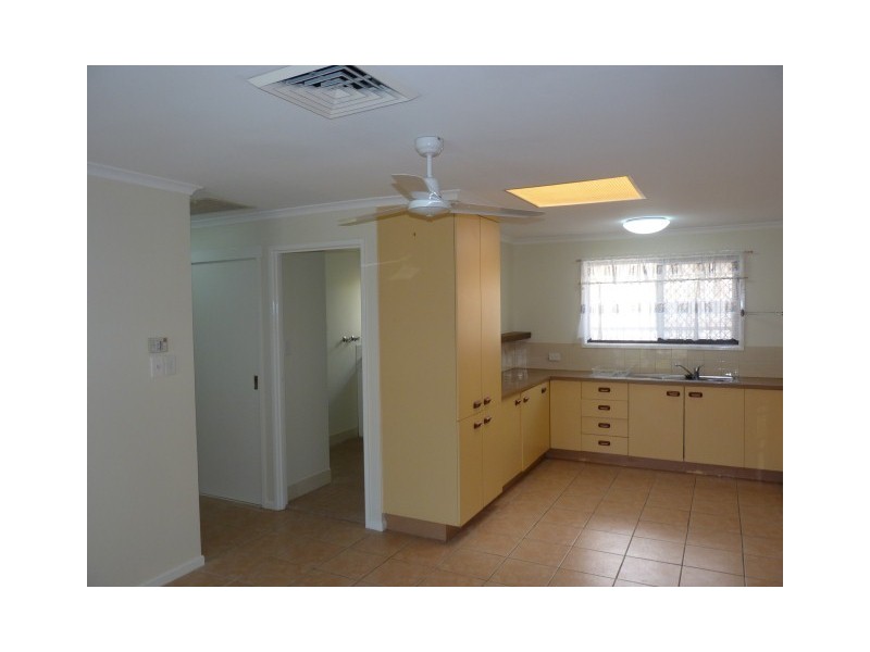 14 Hastings Street, Pialba QLD 4655