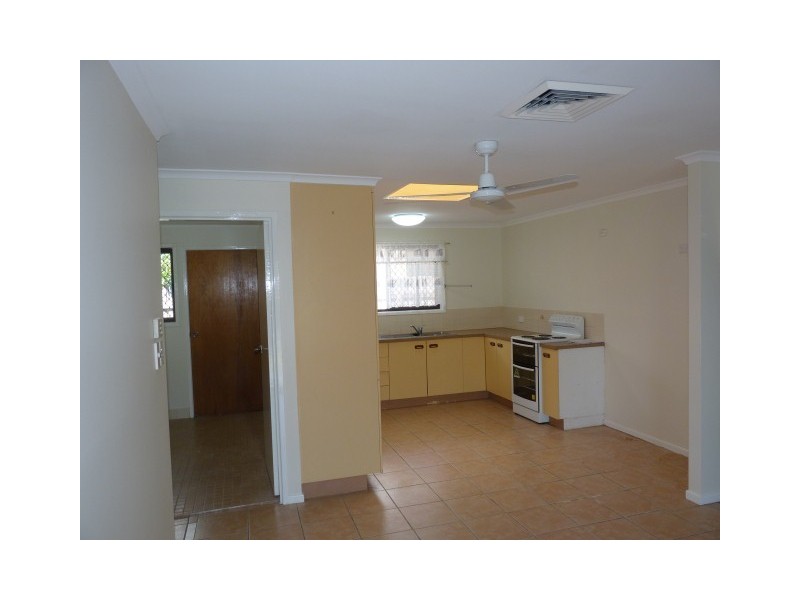 14 Hastings Street, Pialba QLD 4655