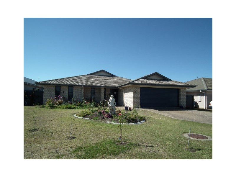 16 Golden Grove Court, Eli Waters QLD 4655