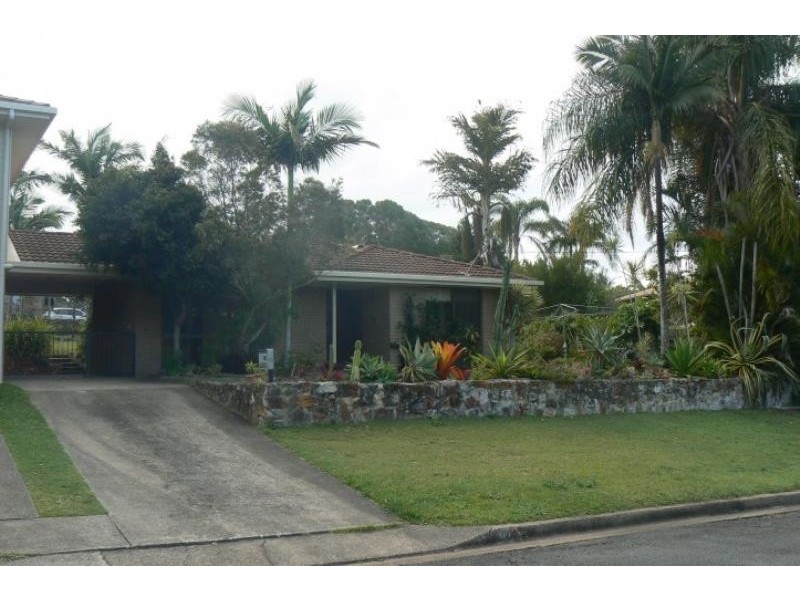 11 Andersen Avenue, Urraween QLD 4655