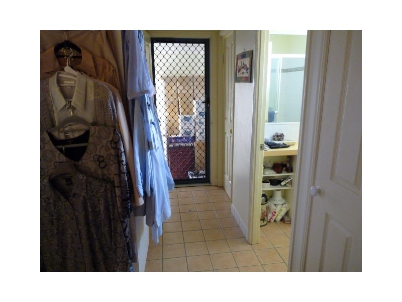 33 Pelican Avenue, Pialba QLD 4655