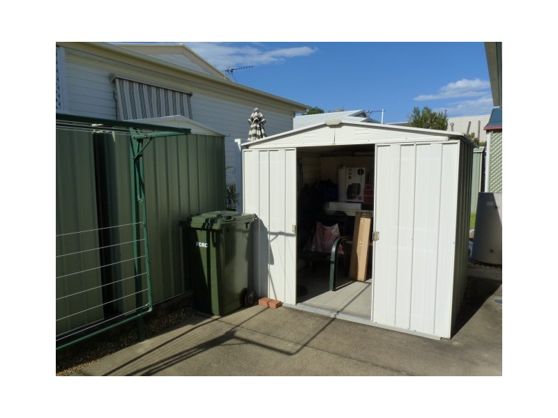 33 Pelican Avenue, Pialba QLD 4655