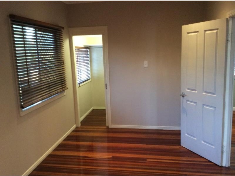 34 Cunningham Street, Torquay QLD 4655