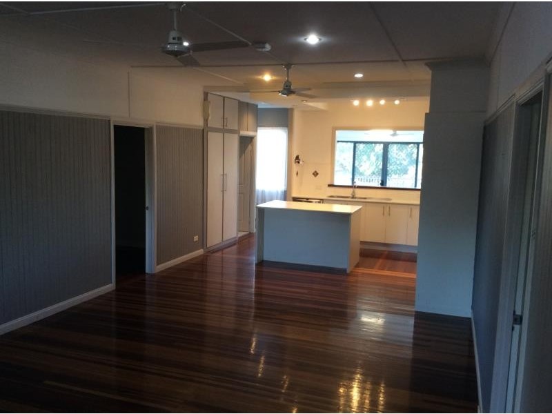 34 Cunningham Street, Torquay QLD 4655