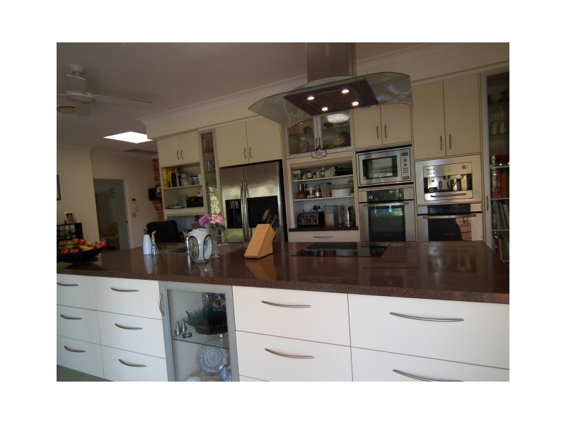 8 Washington Drive, Wondunna QLD 4655