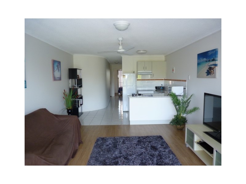 30/386 Esplanade, Torquay QLD 4655