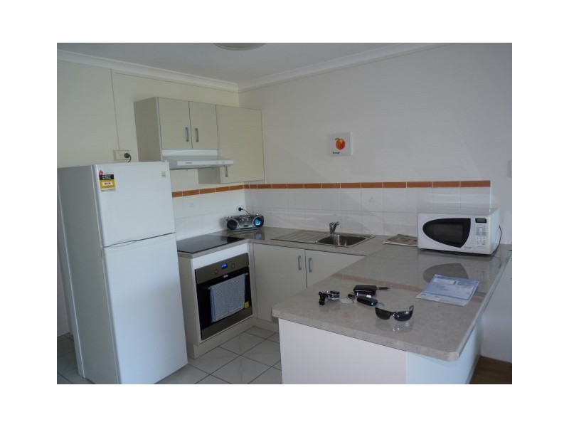30/386 Esplanade, Torquay QLD 4655