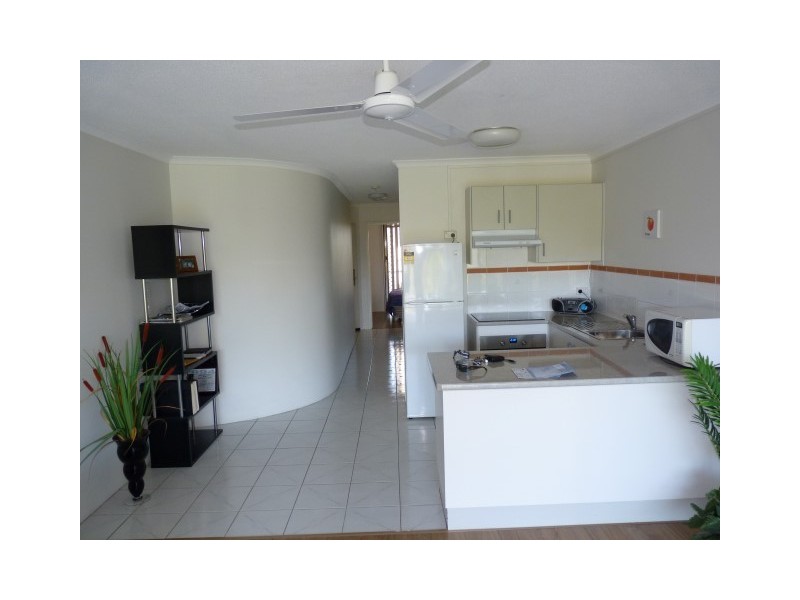 30/386 Esplanade, Torquay QLD 4655