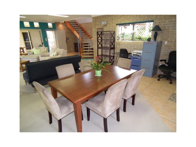16 Sovereign Court, Urraween QLD 4655