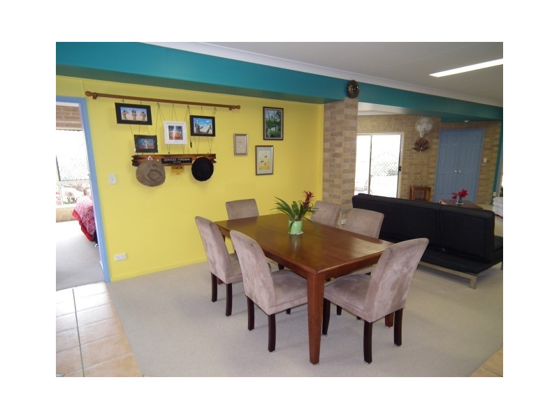 16 Sovereign Court, Urraween QLD 4655